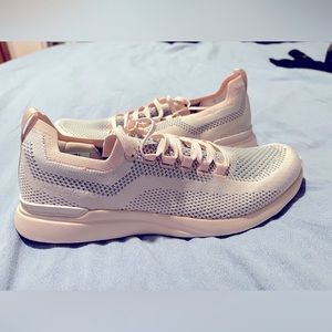 NWOT APL:
TechLoom Breeze Sneakers 
Size 9